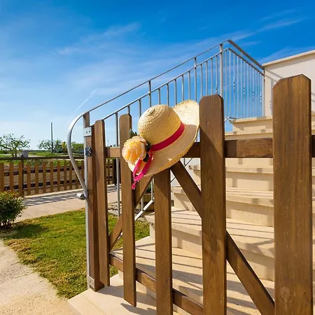 Podere Valle Dei Venti مزرعة للإقامة *